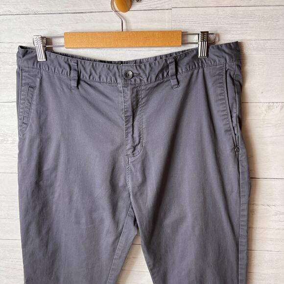 Vuori Pants Mens Size 36 Gray Collins Chino Cotton Blend Smoke Beryl Comfort - Picture 7 of 16
